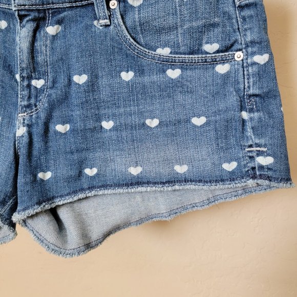 AG Adriano Goldschmied The Daisy Low Rise Frayed Cut Off Heart Print Denim Short - Picture 7 of 16